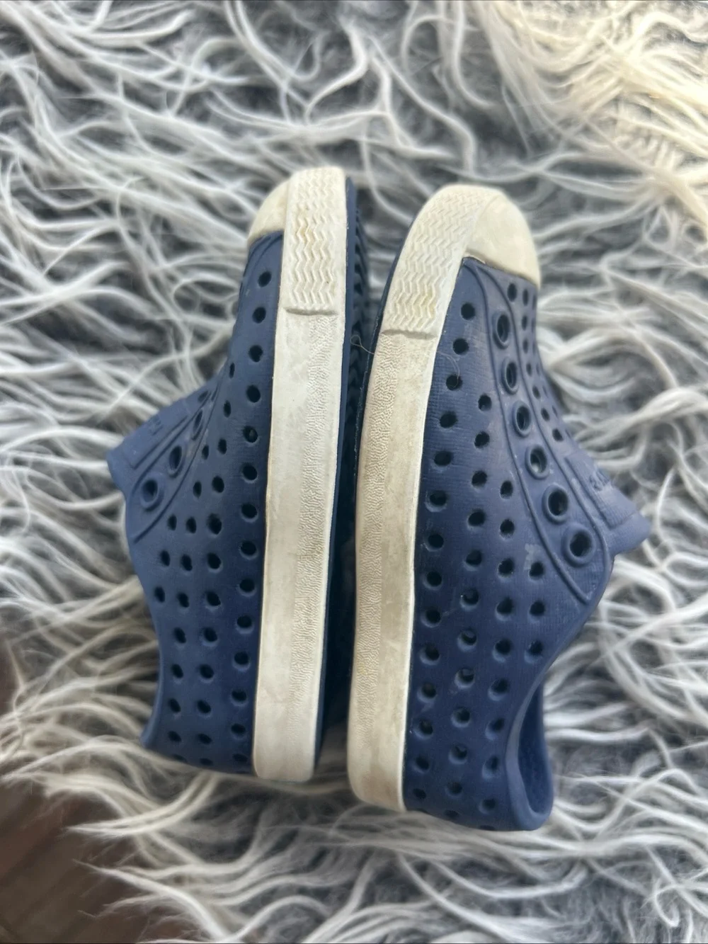 Native Jefferson Boys Navy Blue. Shoes Size 4 Slip -on waterproof Toddler.
